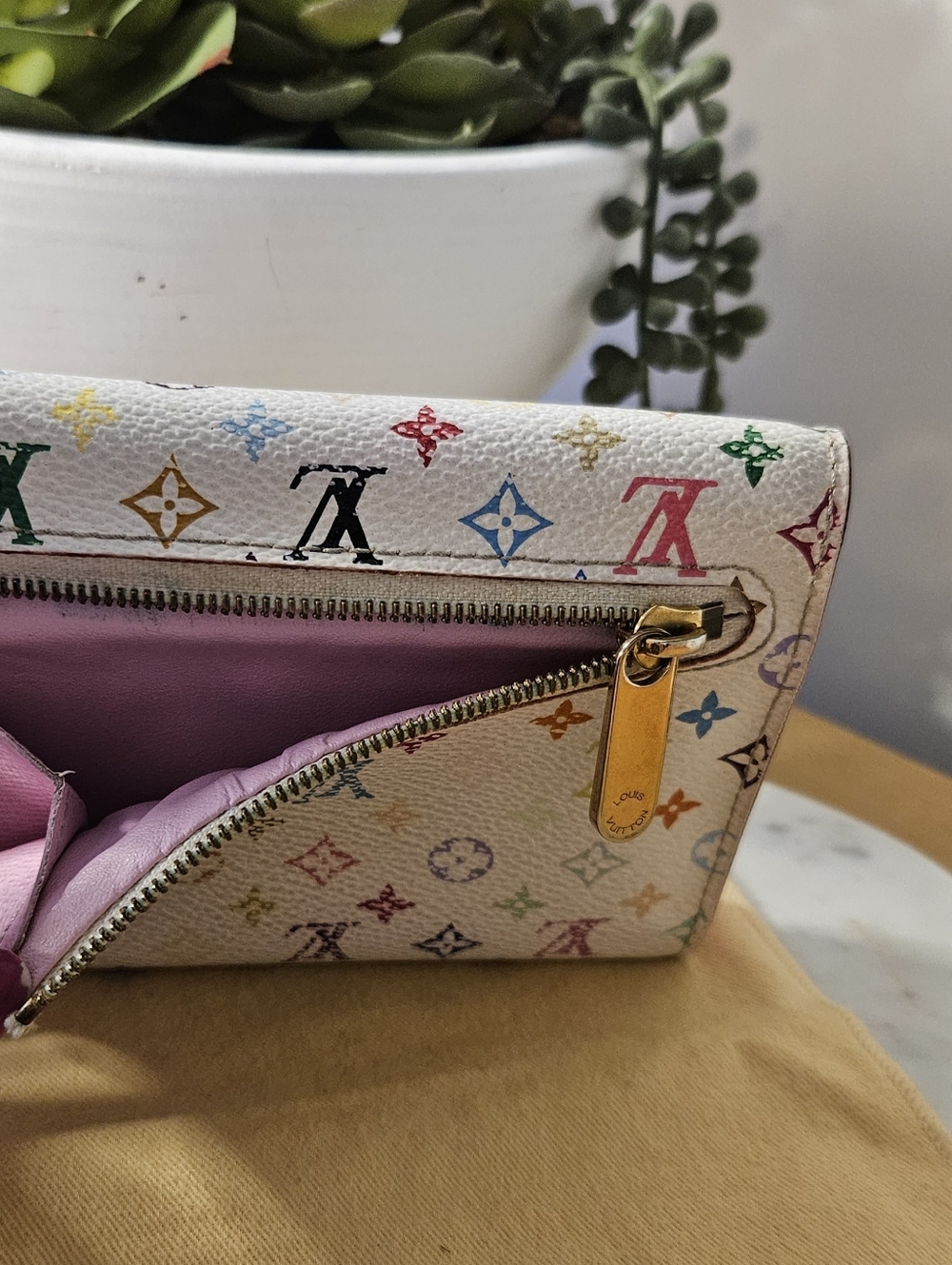 Louis Vuitton x Takashi Murakami White Multicolor Monogram Small Wallet 💖 - Picture 3 of 12